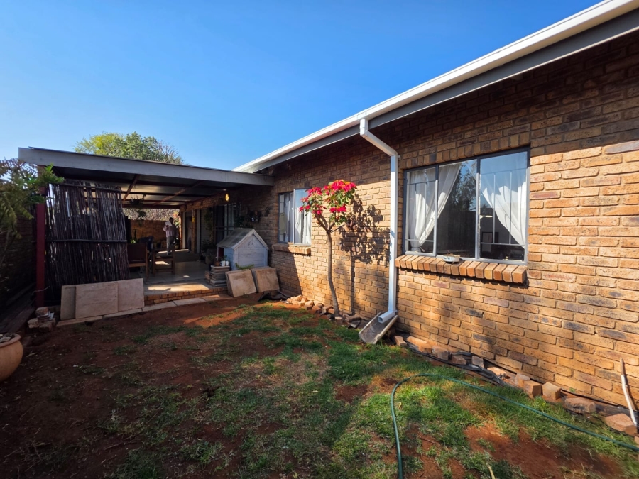 2 Bedroom Property for Sale in Verwoerdpark Northern Cape